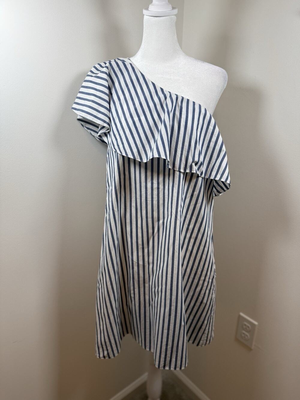 Alice + Olivia Women's Large One Shoulder Striped ALine Dress Blue White Ruffle